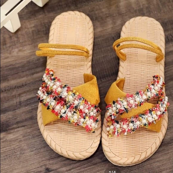 Size 6, multicolored Sandals - Picture 1 of 1